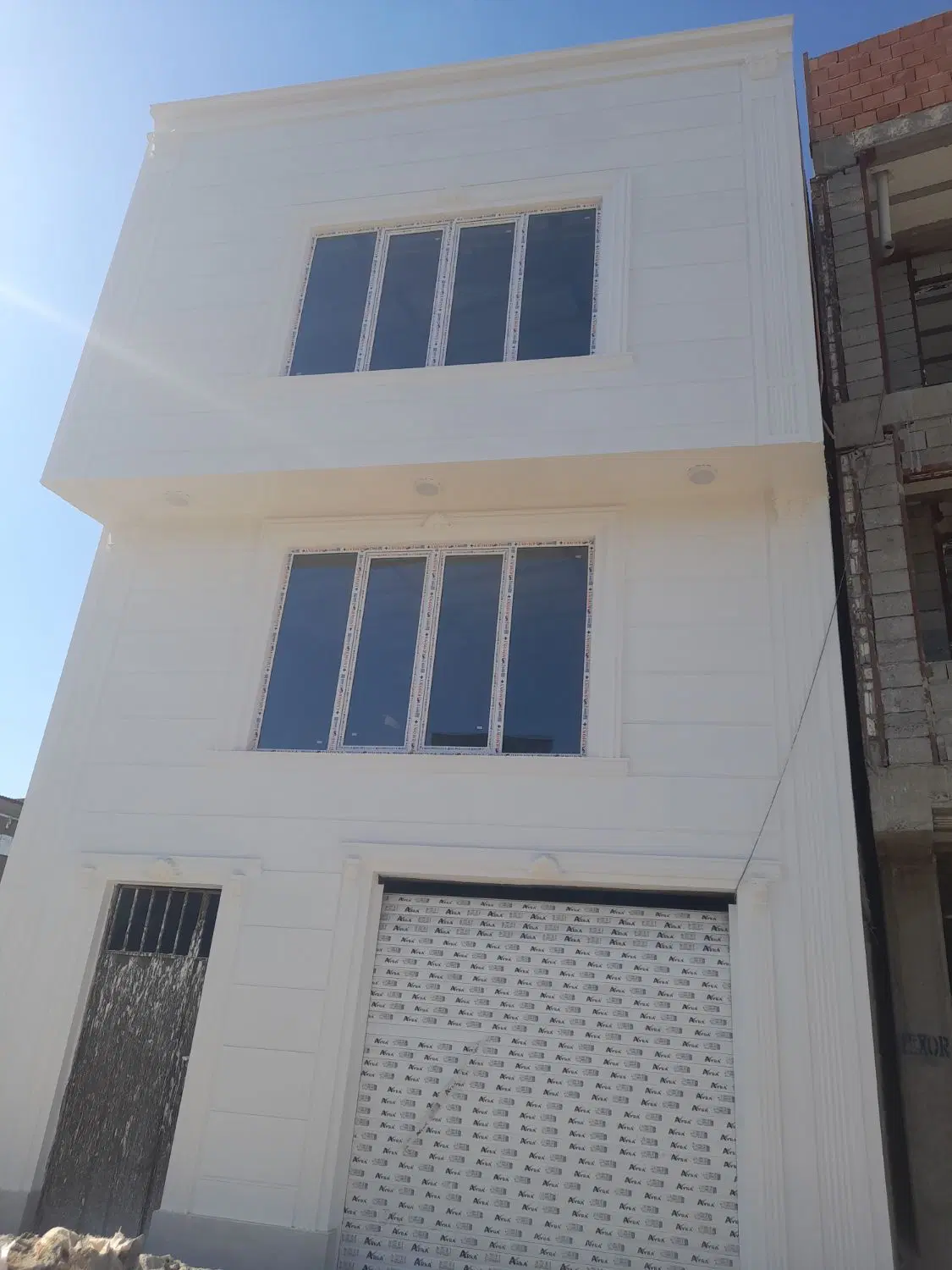فروش آپارتمان ۹۰ متری تک واحدی