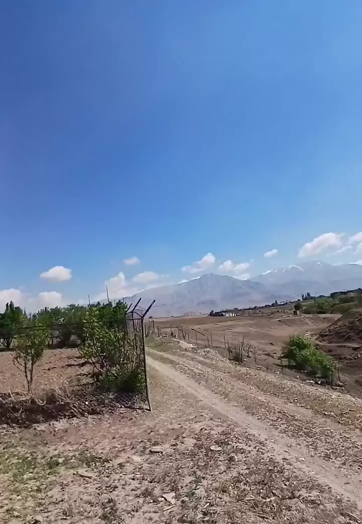 دویست متر زمین آبسرد