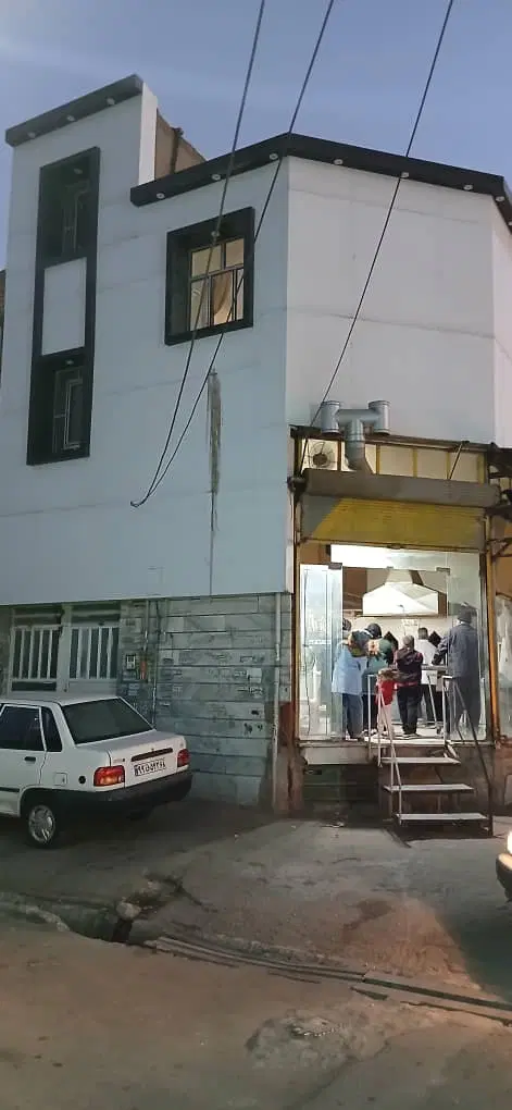 دو طبقه تجاری و مسکونی