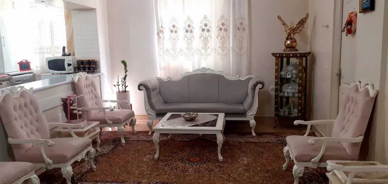دوخوابه غرق نور فول پارکینگ آسانسور انباری بالکن