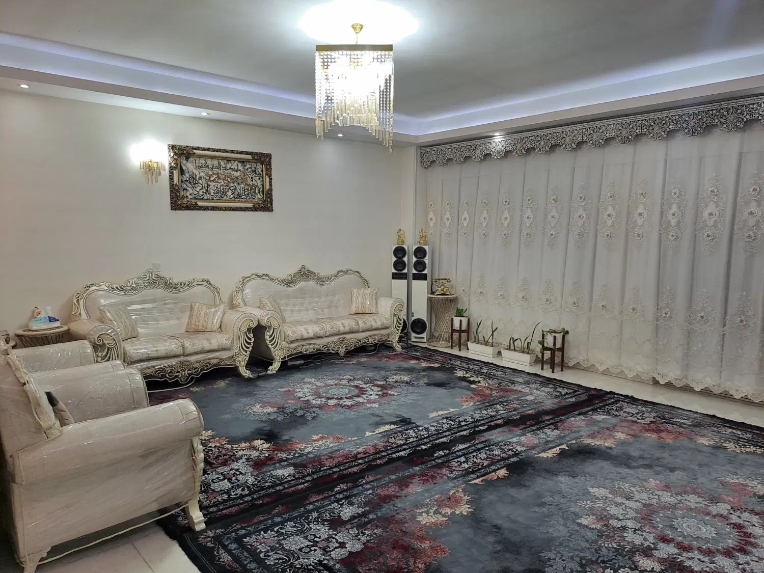 واحد ۹۰ متری صفادشت