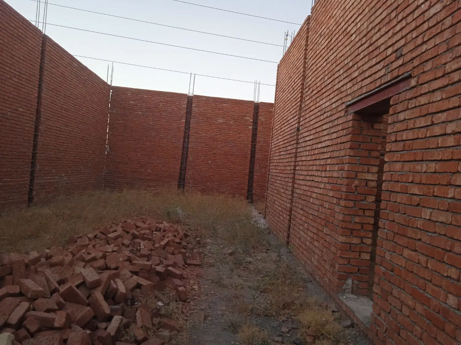 نیمه کاره
