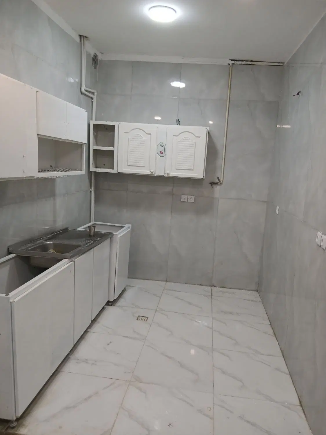 فروش یک باب منزل مسکونی