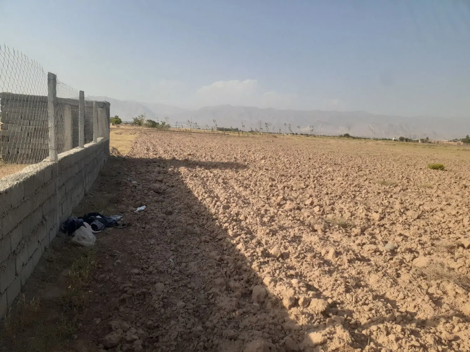 زمین۶۰۰متری باغچه