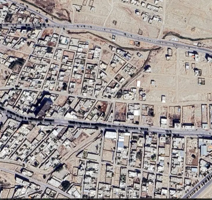 زمین فروشی