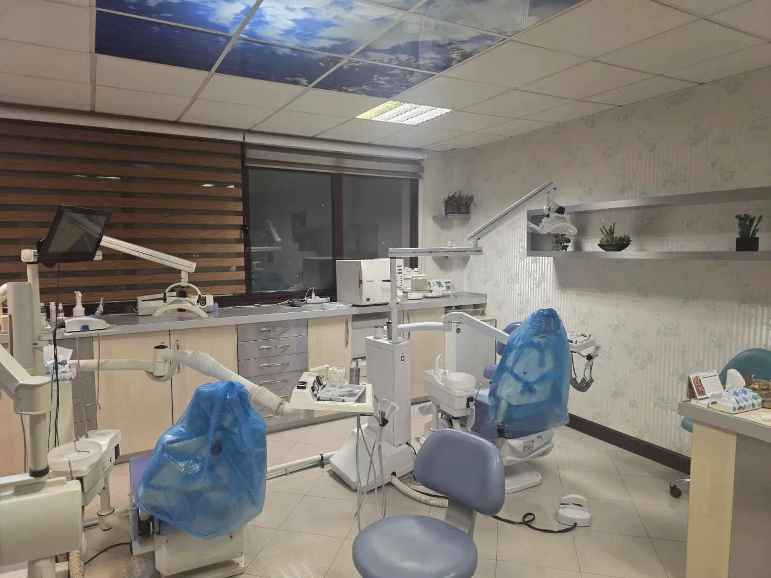 فروش مطب دندانپزشکی مجهز و فعال