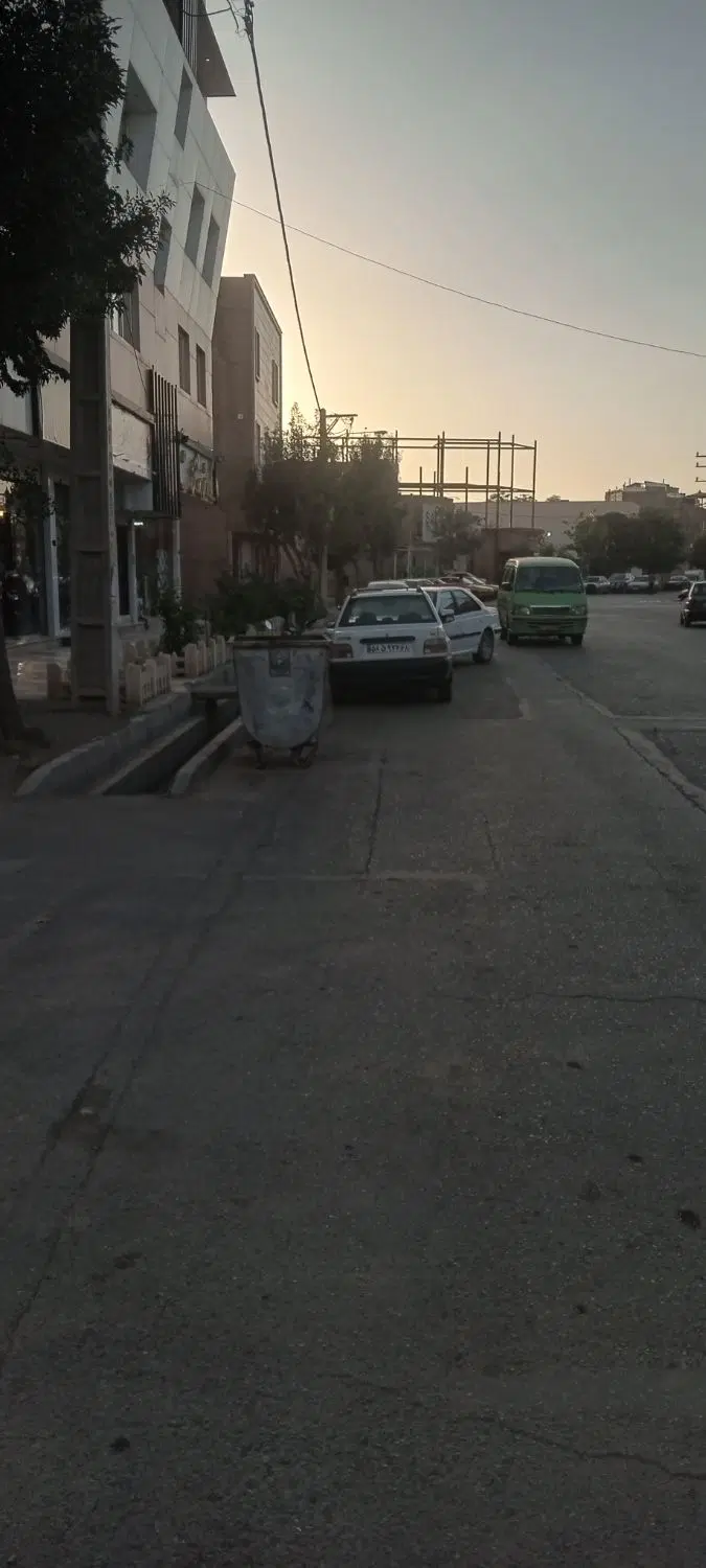 زمین چهارباغ ۲۰۰ متری