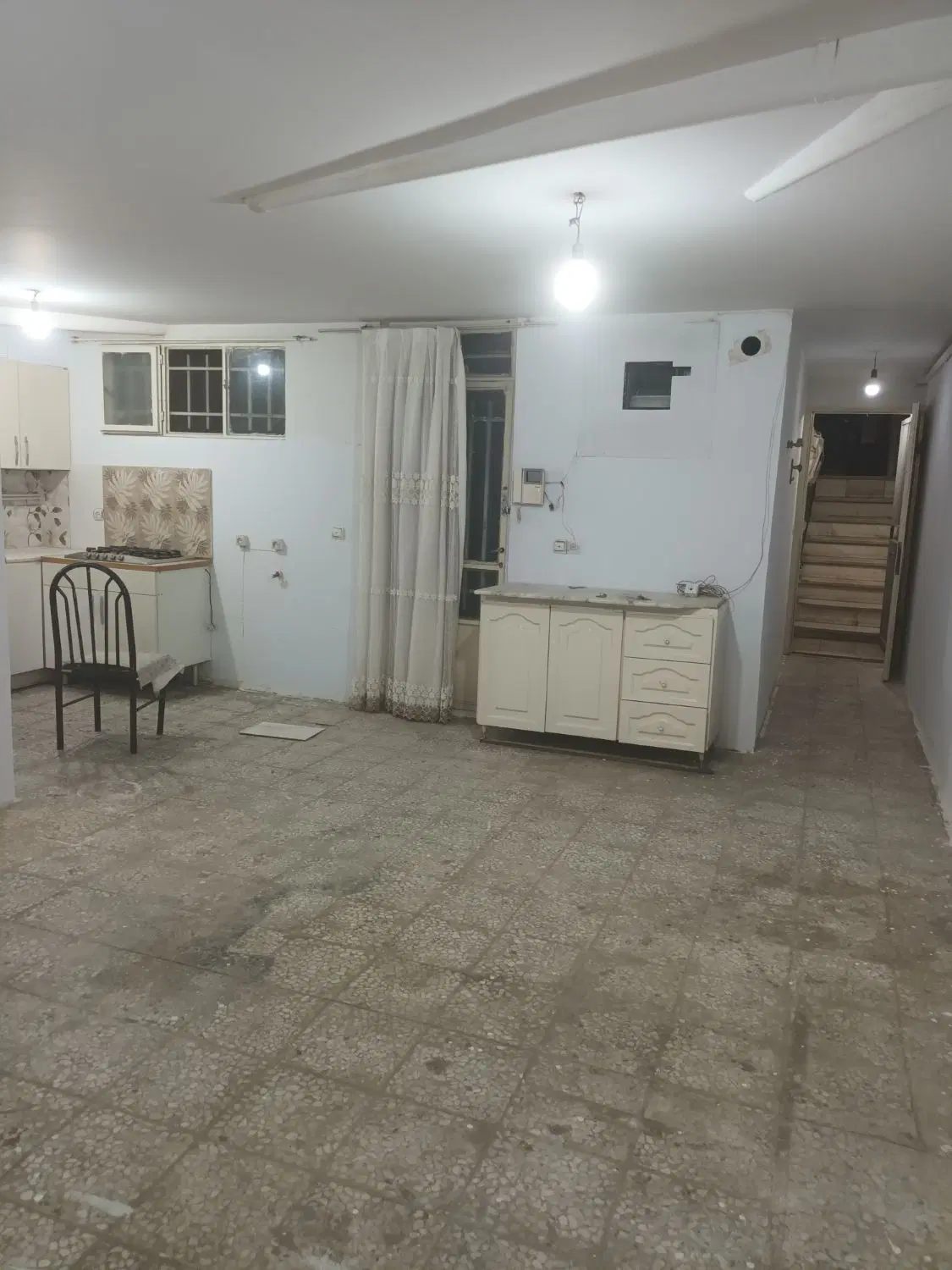 یک واحد مسکونی ۴۵متر