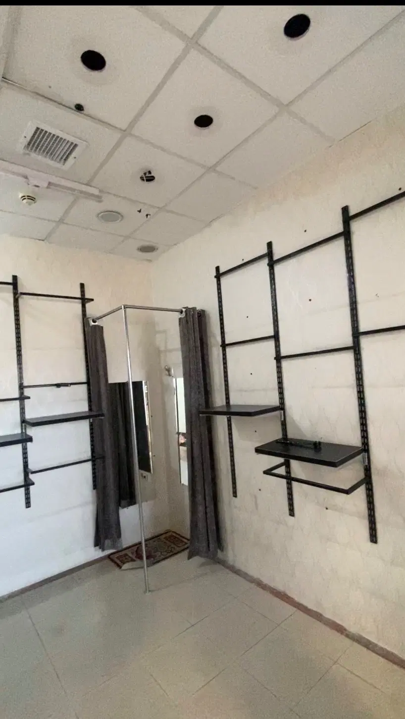 مغازه فروشی