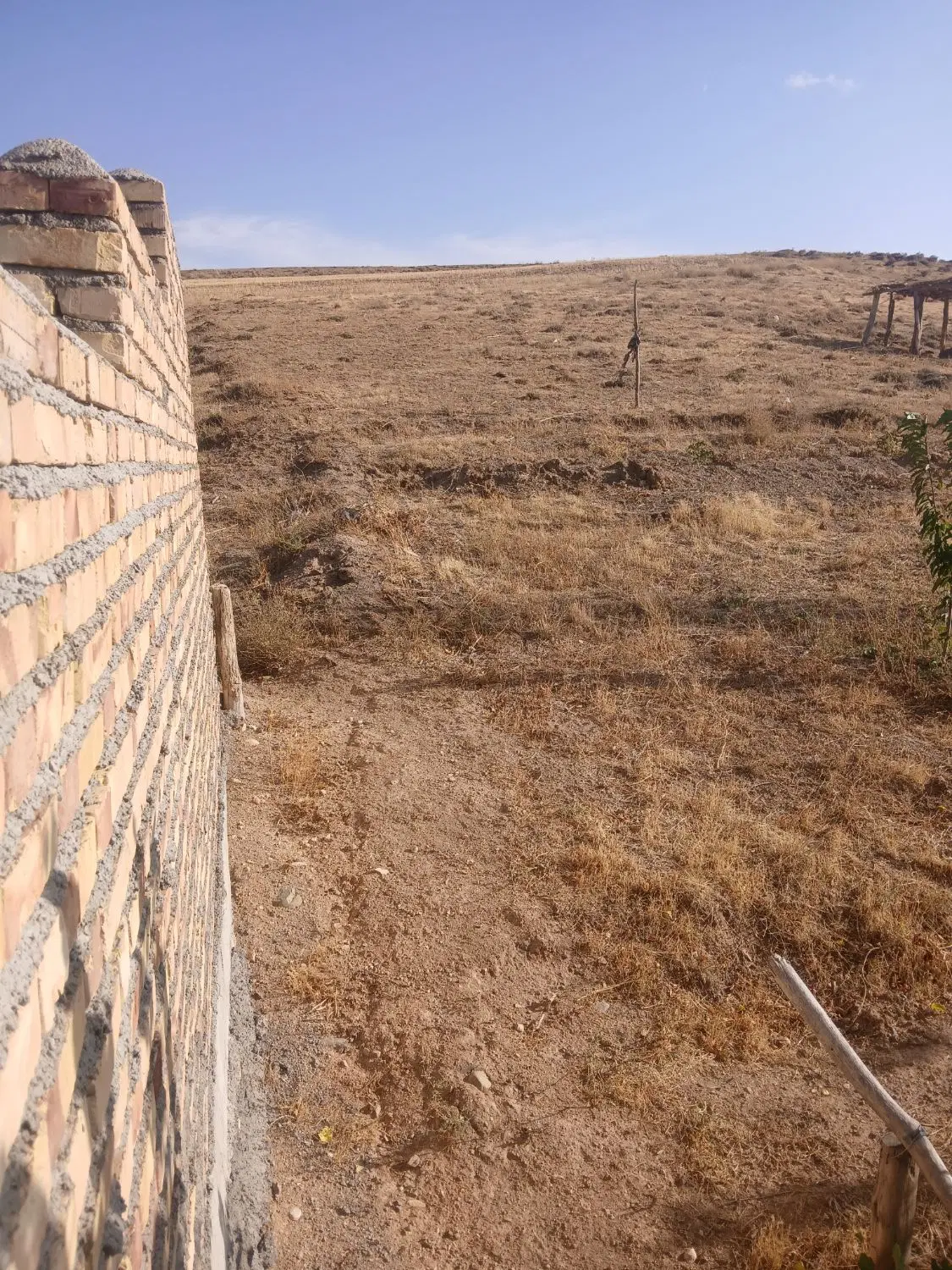 زمین فروشی