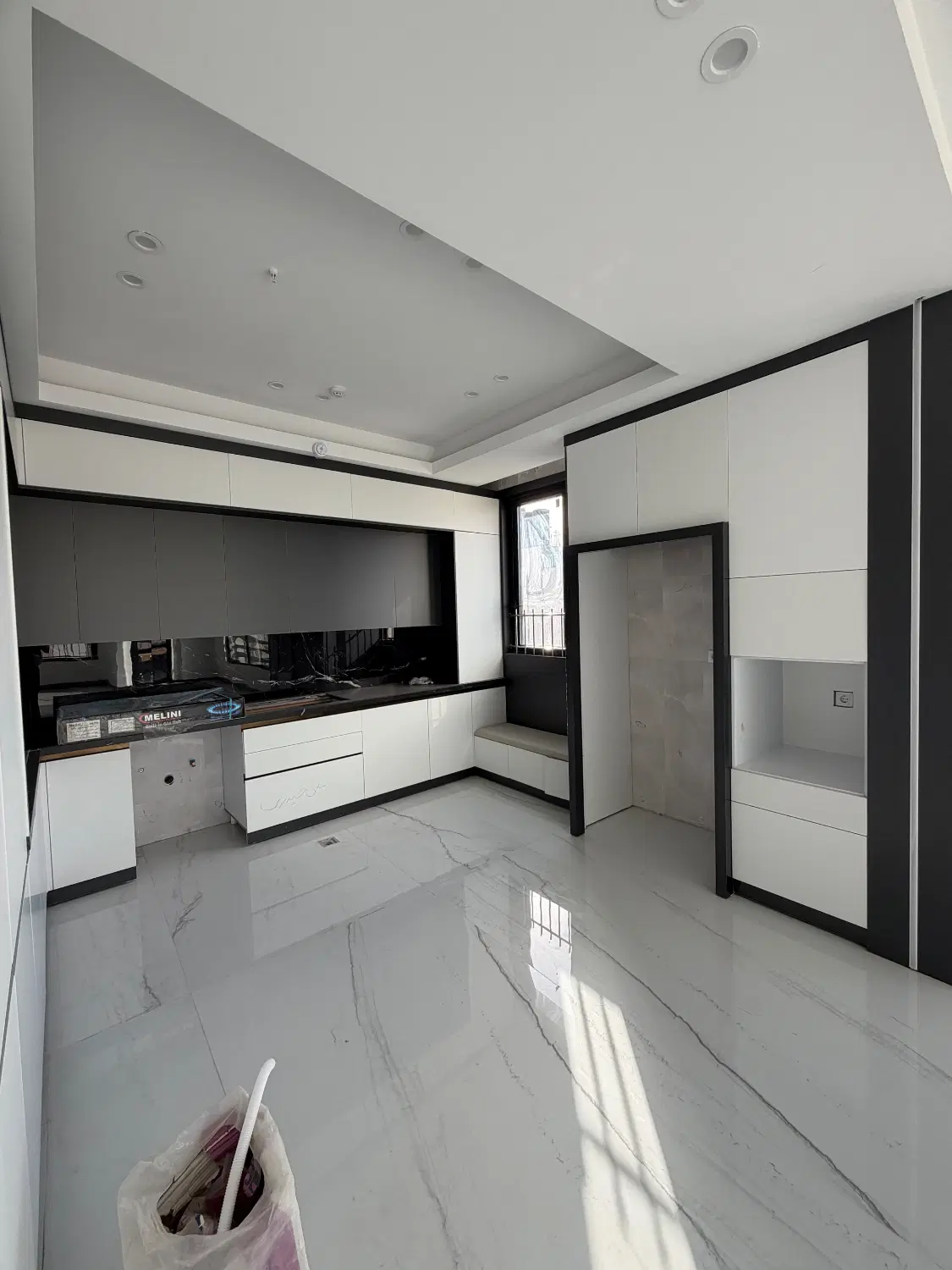 ۱۲۳ متر ۲ خواب مستر_تاپ لوکیشن امام رضا_سندآماده