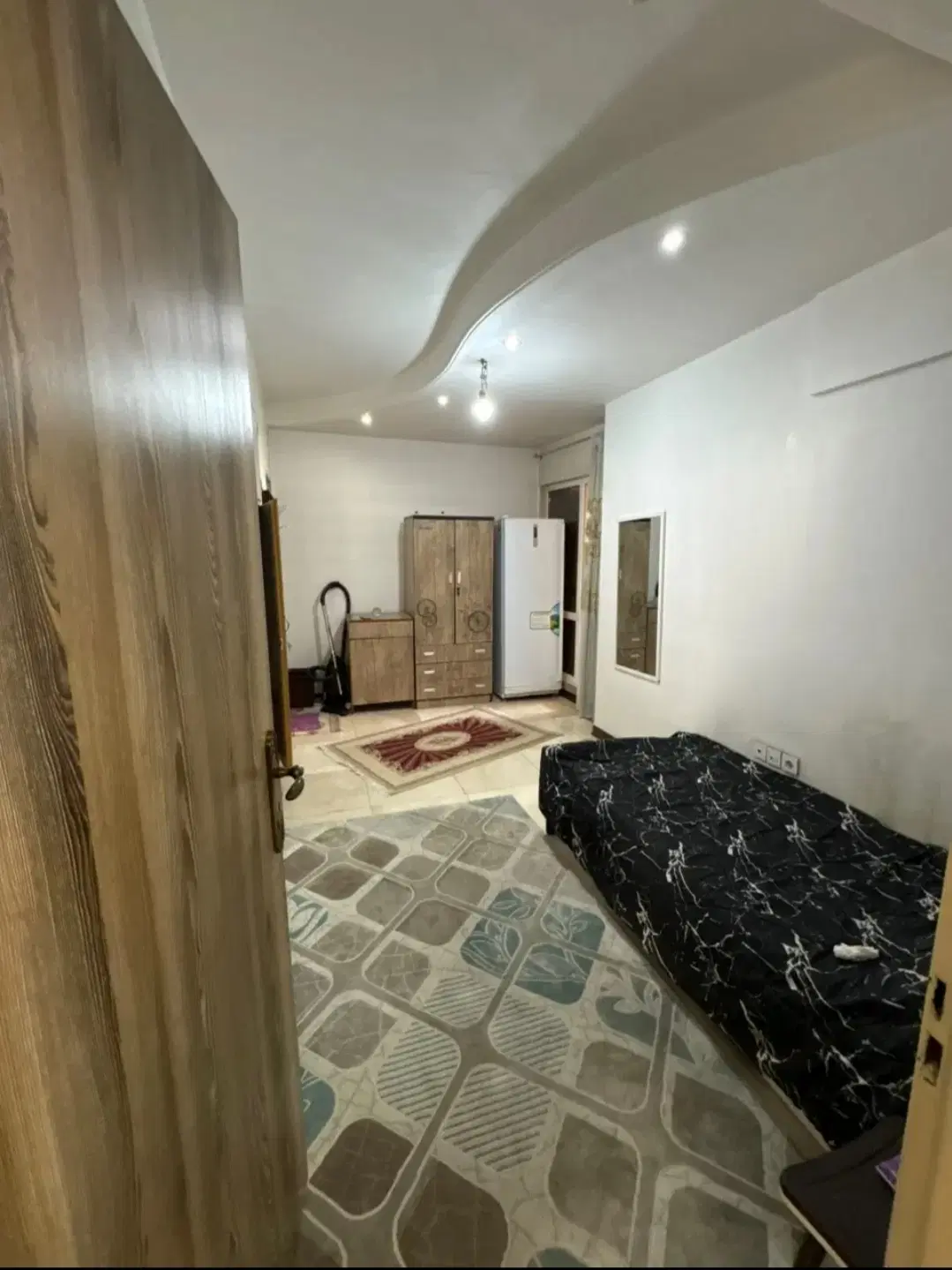نیاز به یک همخونه خانم  بدون حاشیه
