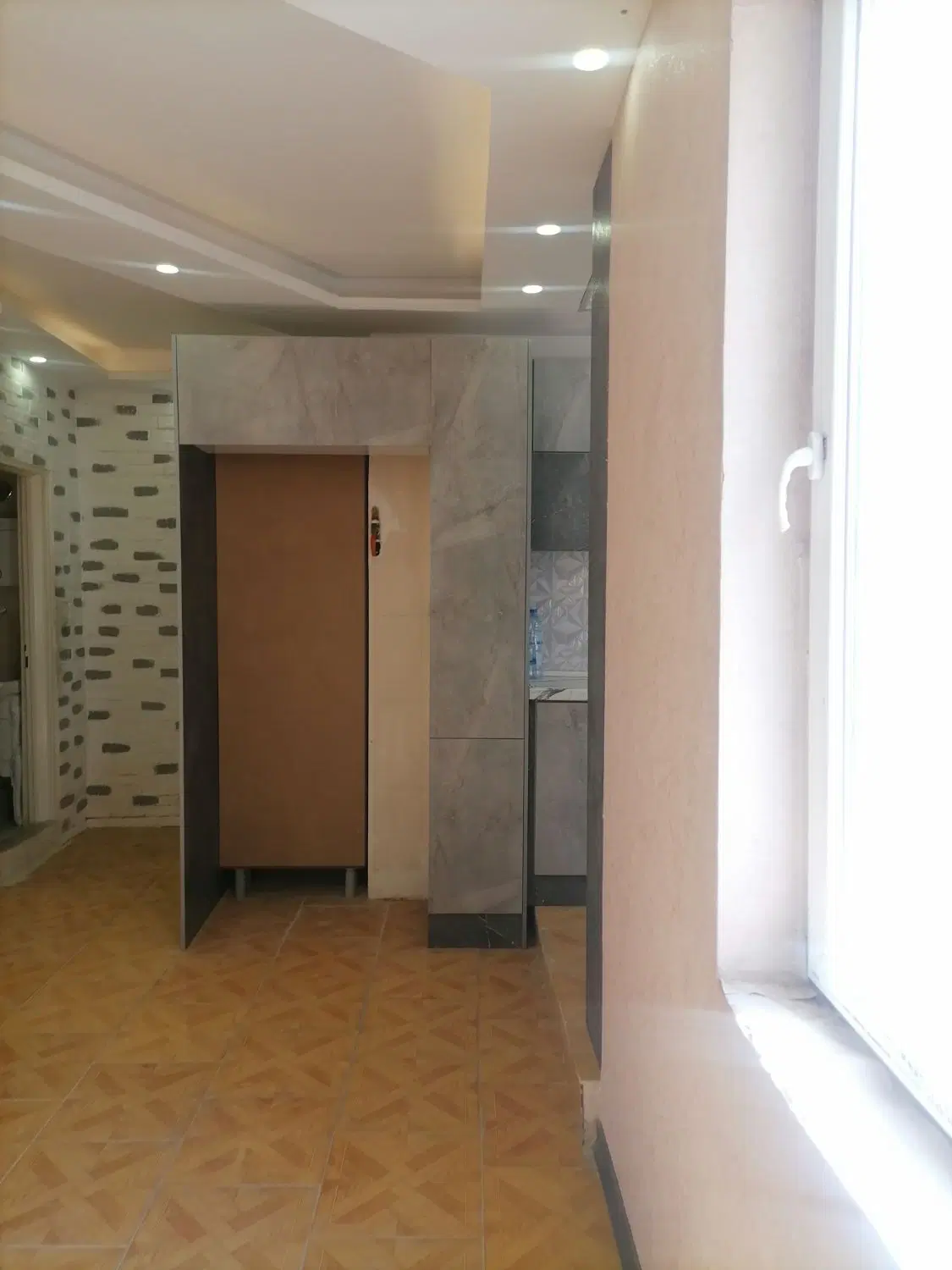فروش اپارتمان دو خواب دیزاین از سنگ طبیعی