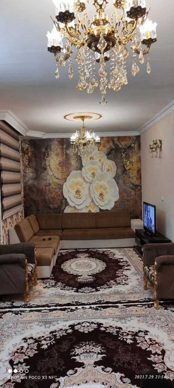 ۶۰ متر با پارکینگ و انباری