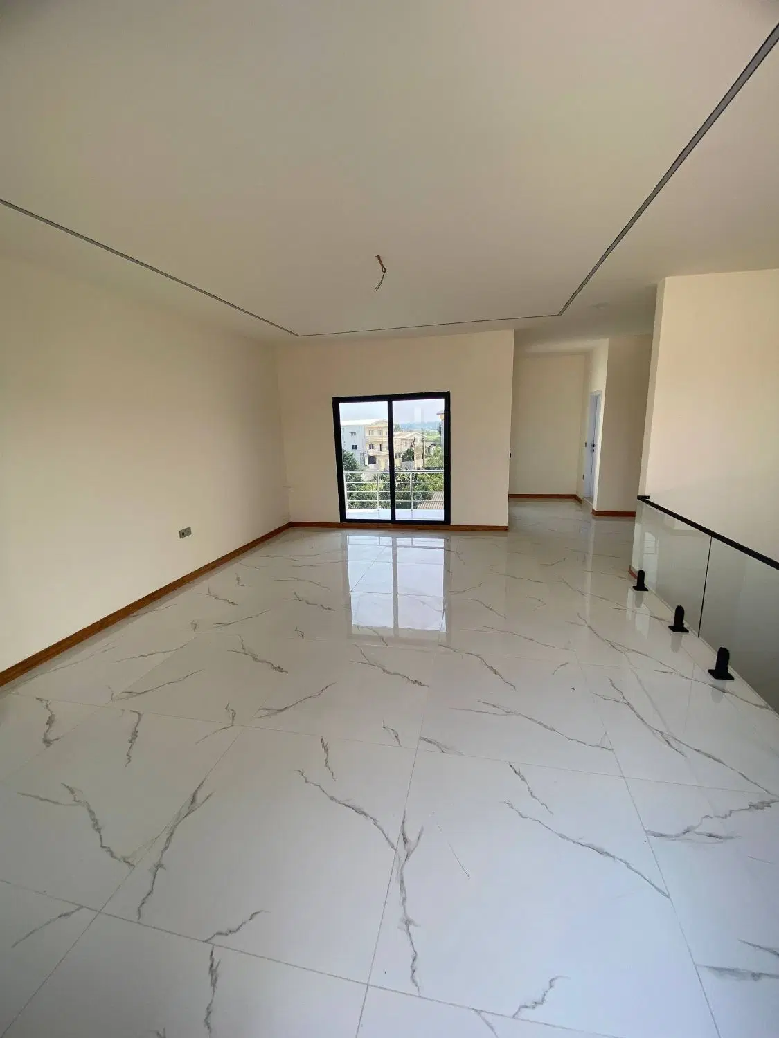 تریبلکس مدرن شاه نشین