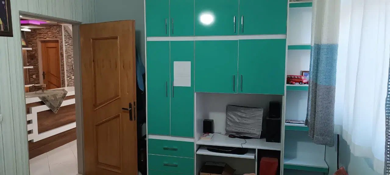 آپارتمان 105 متری شیک و عالی چهار راه وفایی