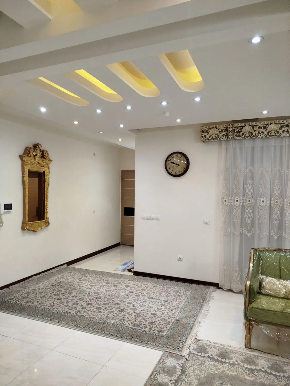واحد خاص ۱۱۷ متری _ نقشه عالی