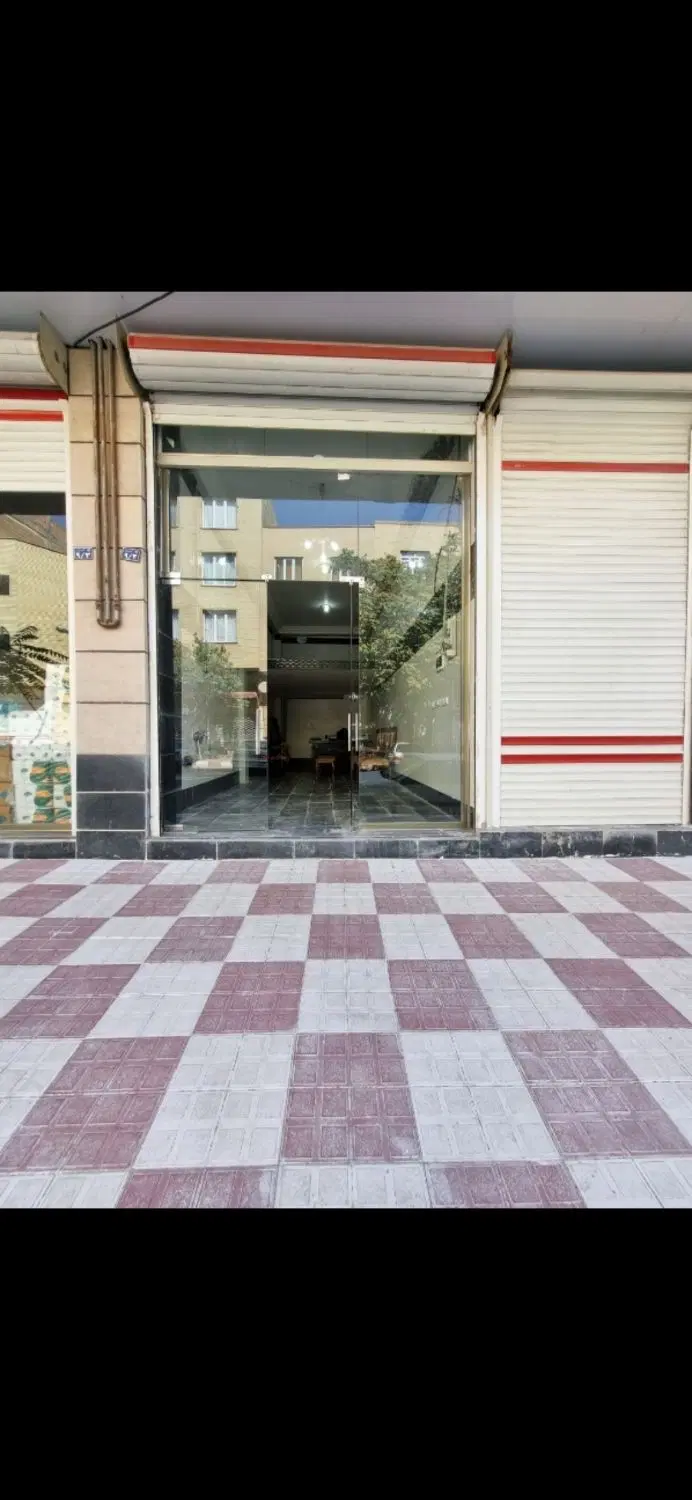 اجاره مغازه و زیرزمین تجاری دارایی سوم خ صدر