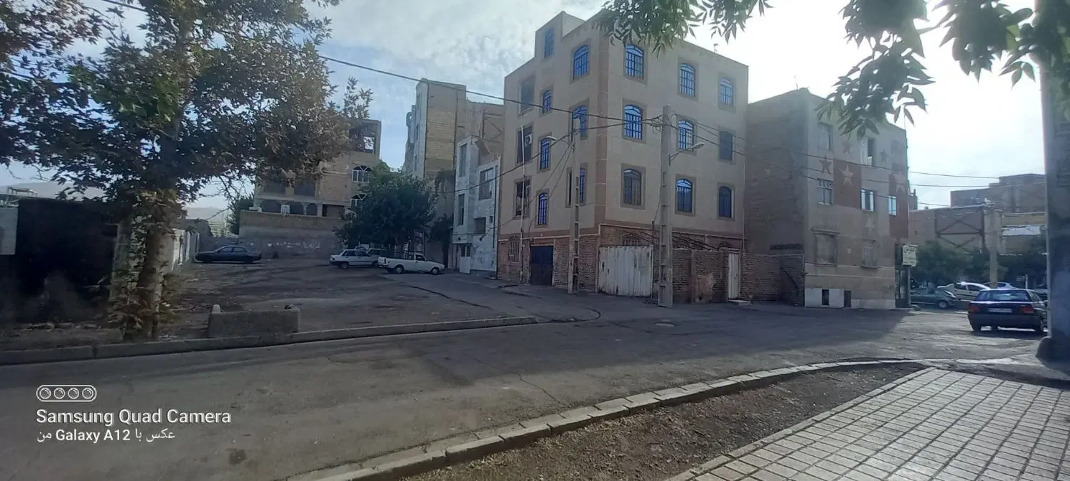 فروش یک قطعه زمین 405متری
