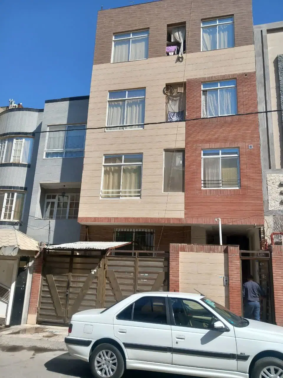 آپارتمان ۸۵ متری سرافرازان
