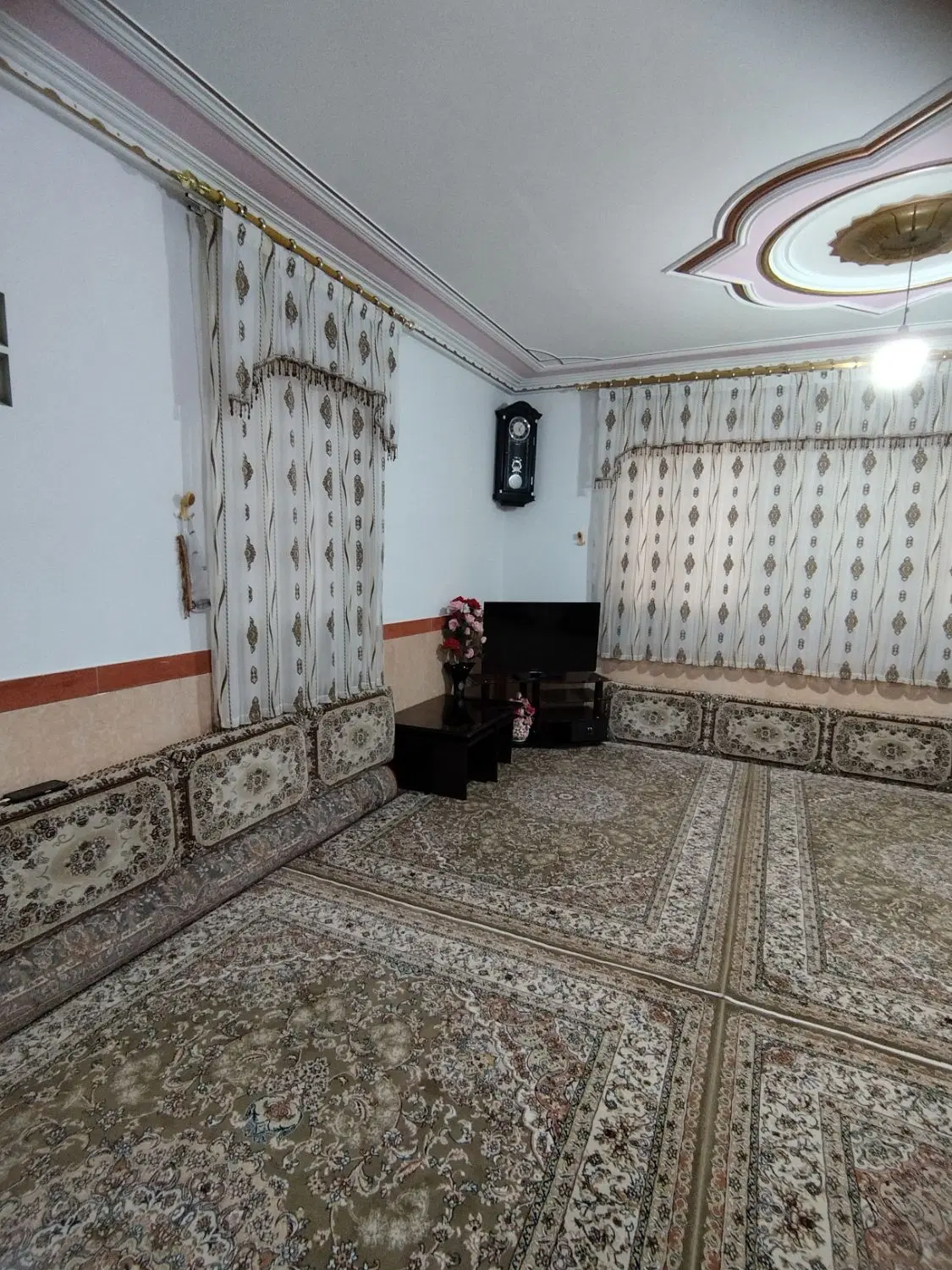 خانە 100 متری طبقه ی همکف