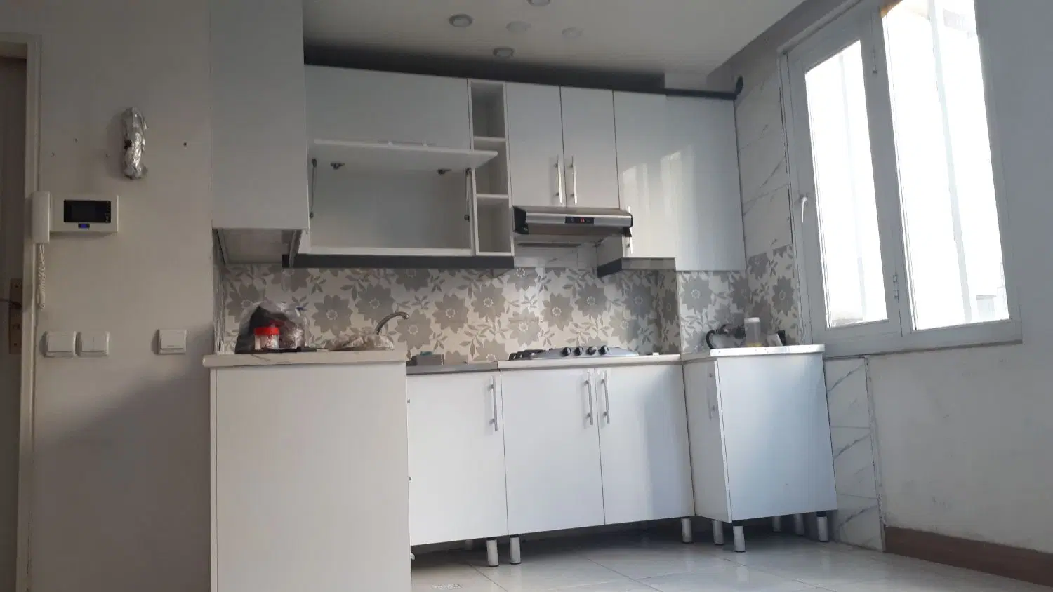 تک واحدی با پارکینگ