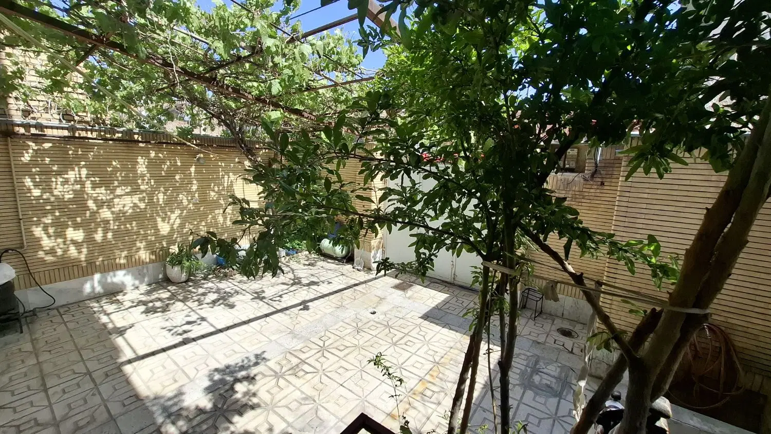 ویلایی 160 متری بازسازی شده