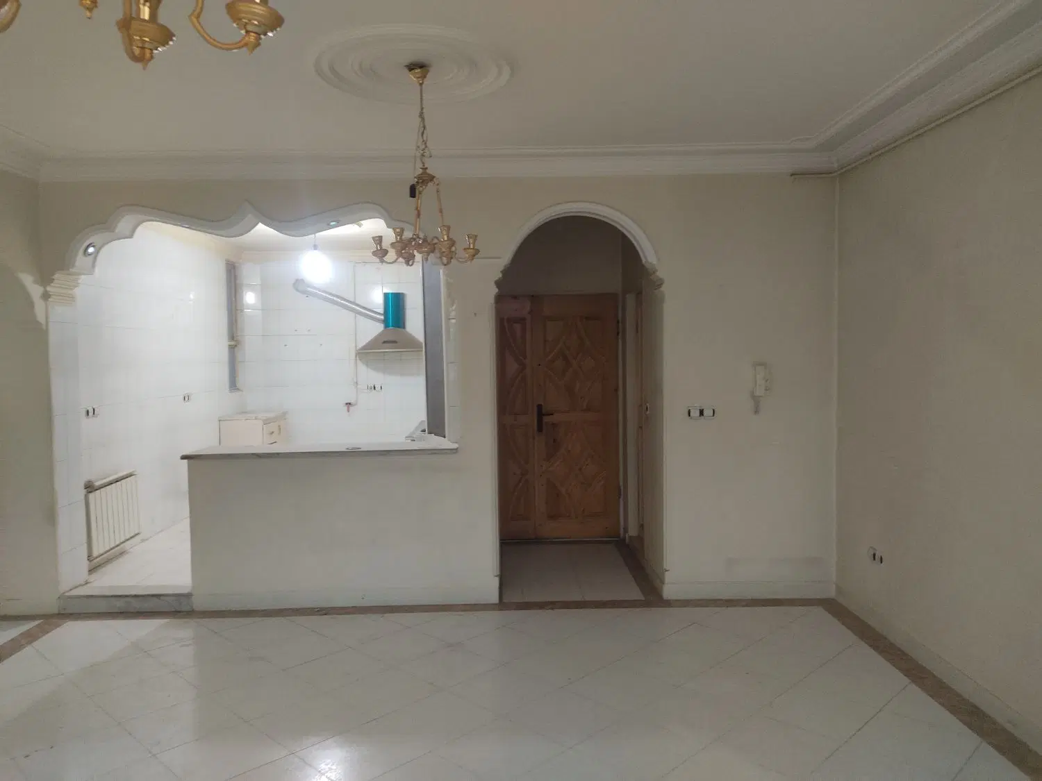 گلستان ۹۵ متری تاپ لوکیشن