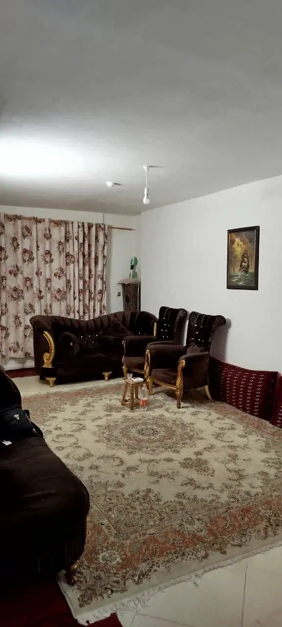 واحد ۷۸ متری مالک هستم
