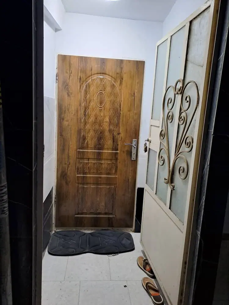 واحد ۵۰ متری همکف راه جدا