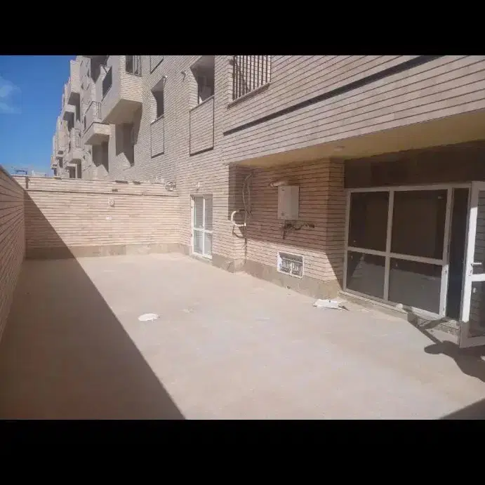 واحد ۹۳ متر کلید نخورده با حیاط اختصاصی۶۸ متر