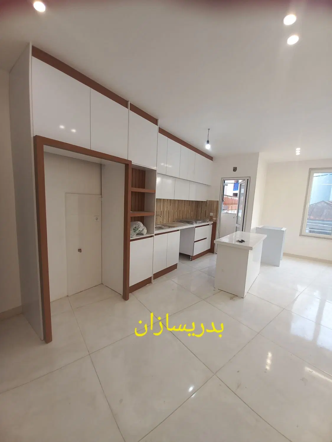 اپارتمان۱۲۰متری _۳خواب مطهری صومعه بیجار