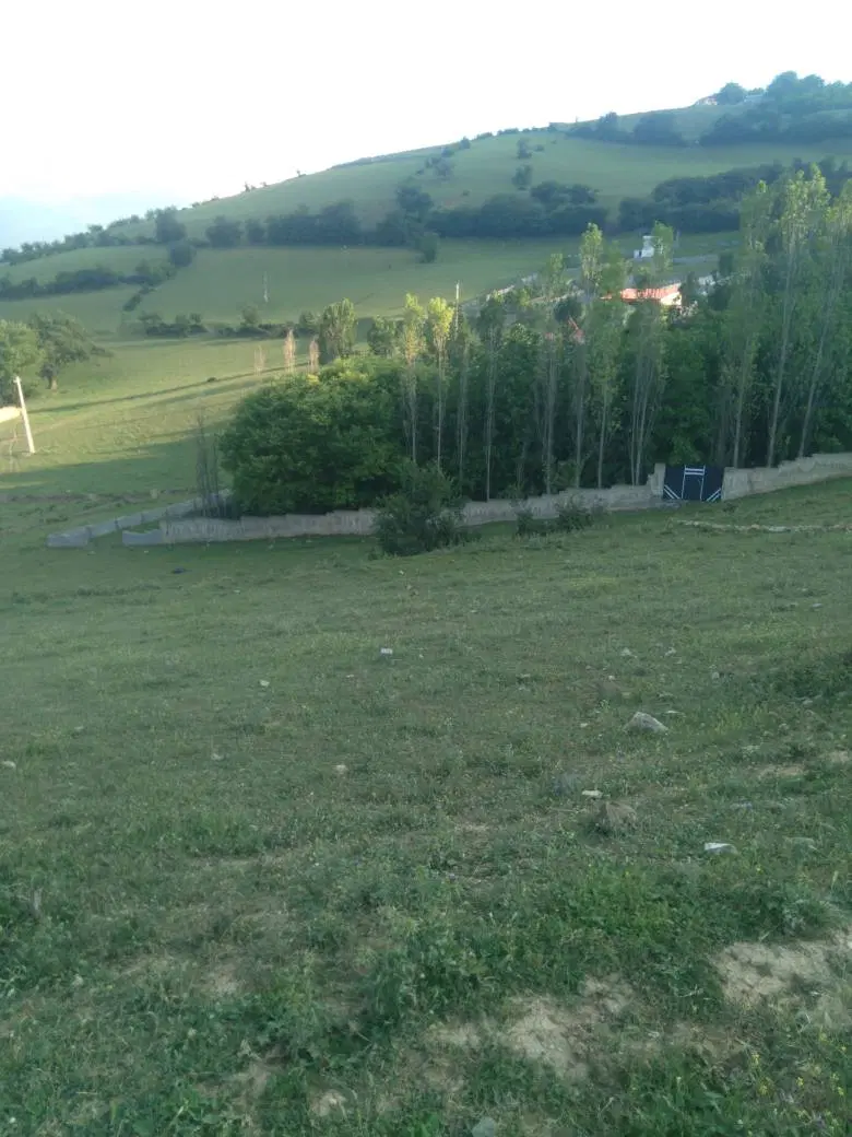 200مترزمین جاده کلاردشت روستای پردنگون بغل بافت
