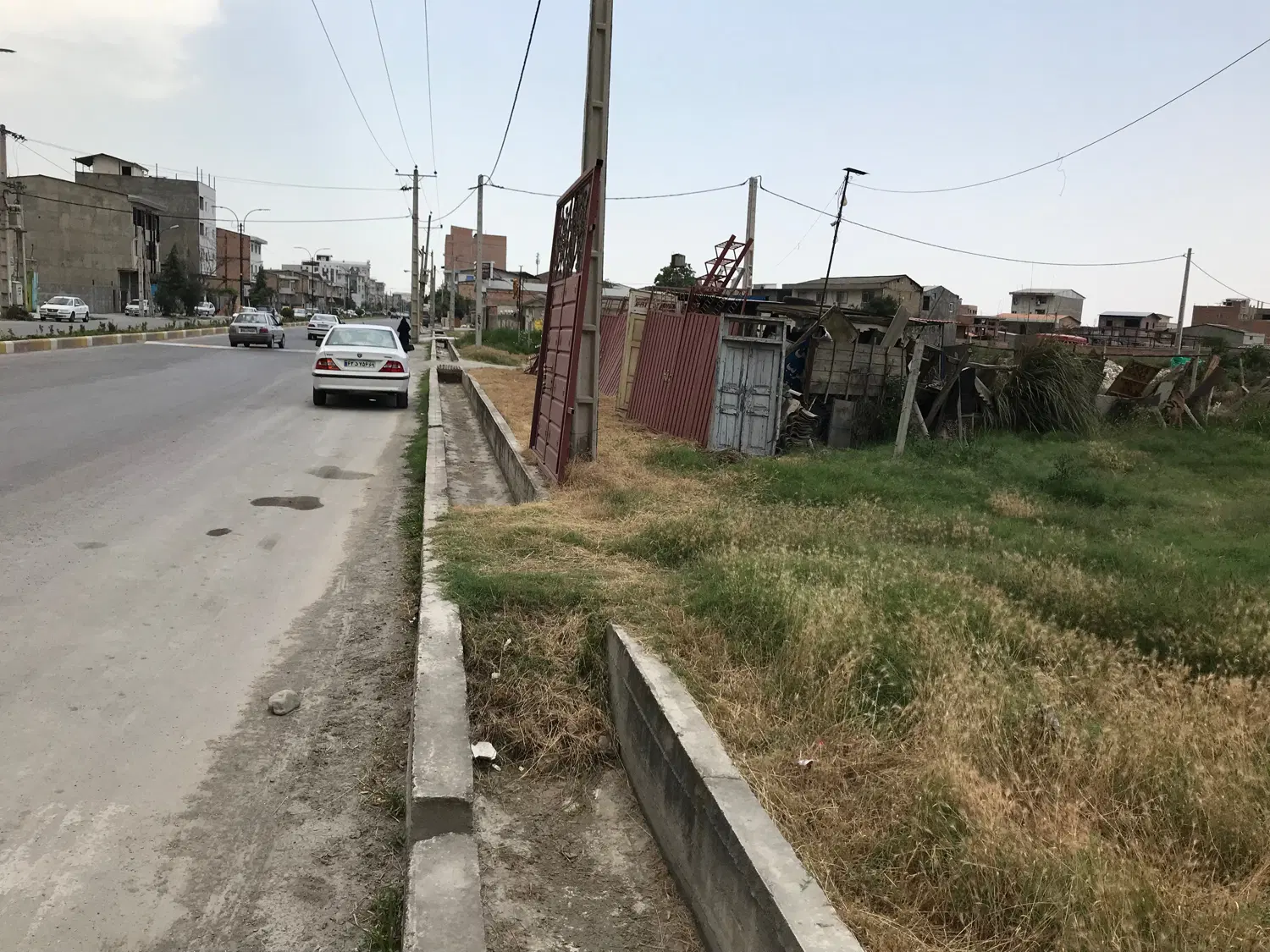 زمین تجاری مسکونی بر اصلی جاده