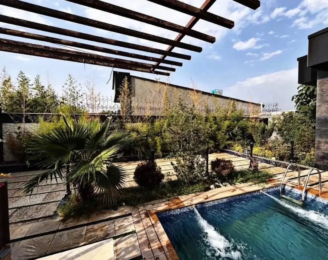 آبسرد پزشکان ۶۵۰ متر باغ ۱۵۰ متر ویلای مدرن