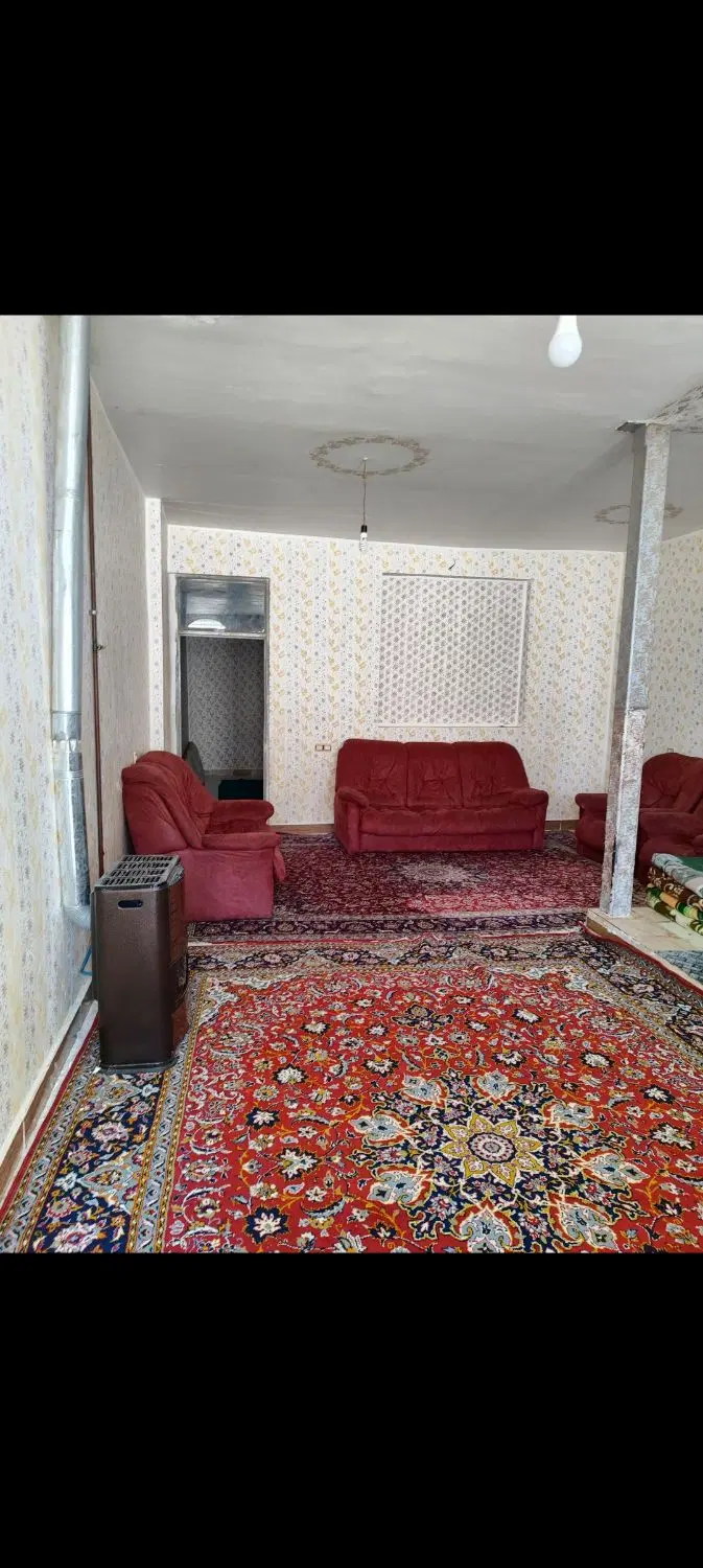 خانه جلو خیابان اصلی قلعه سنگی بهترین لوکیشن