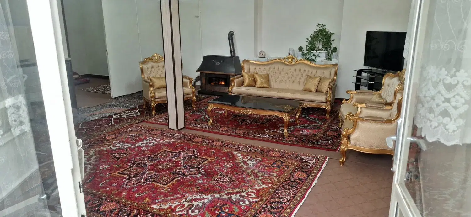 حیاط شخصی رواسان