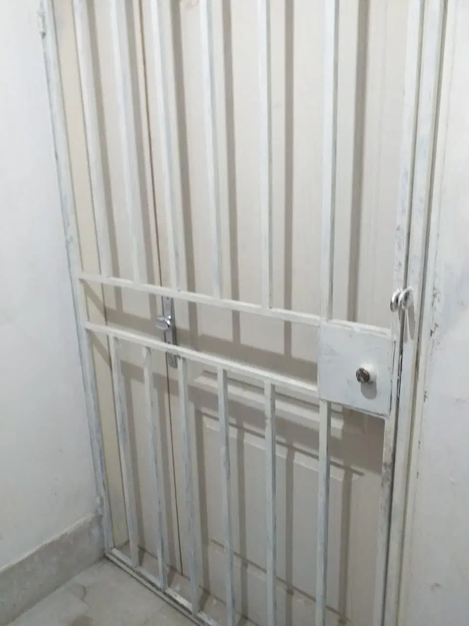 مسکن مهرفاز 2 پارکینگ دار مسقف