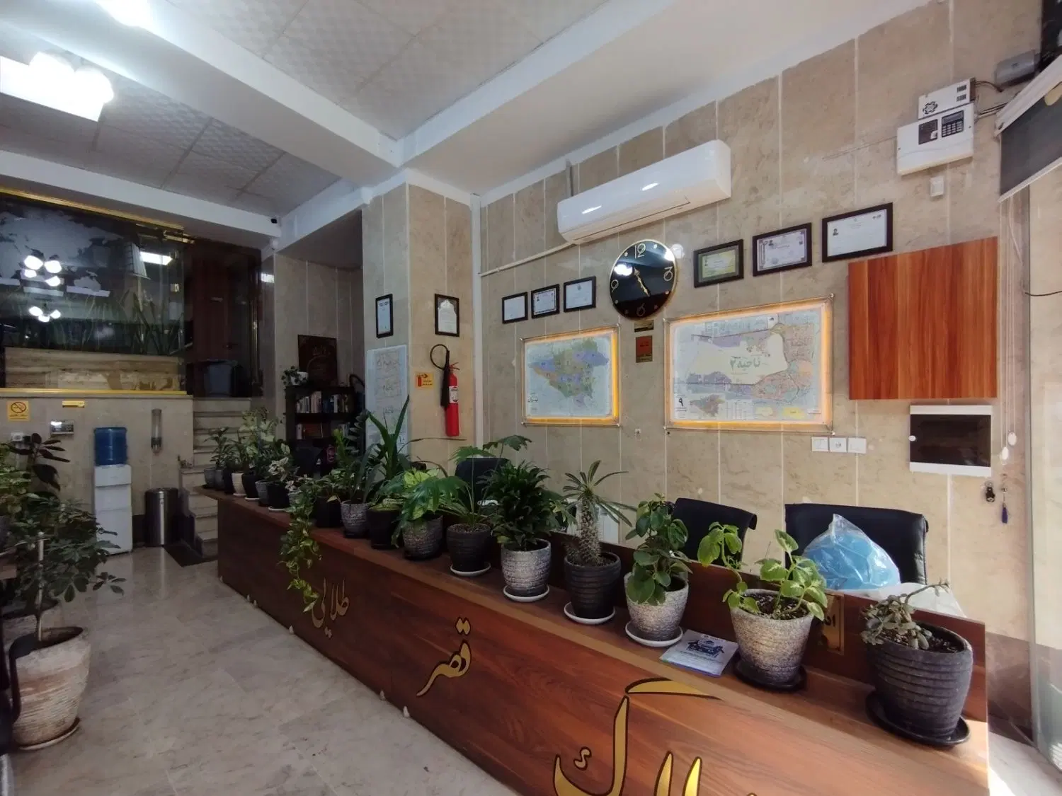 ۱۲۰متر تجاری بر خ دامپزشکی