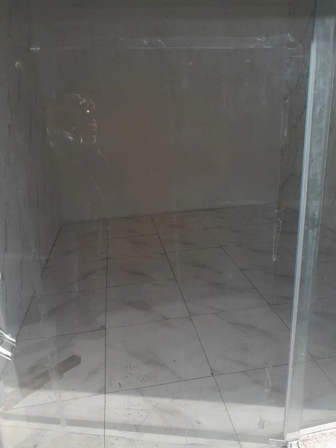 مغازه فروشی