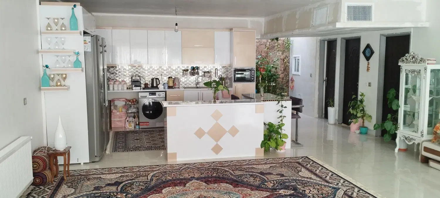 خانه دو طبقه شمالی