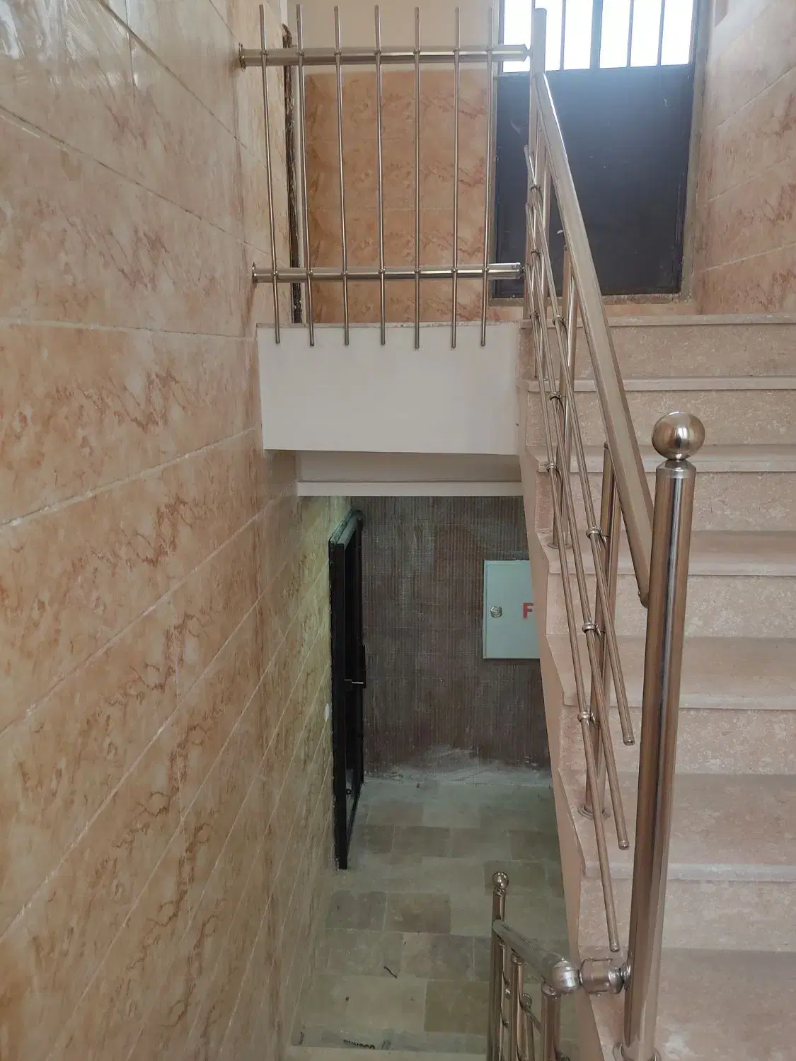 فروش آپارتمان در واوان خوش نقشه۱۳۷ متر ۳ خوابه