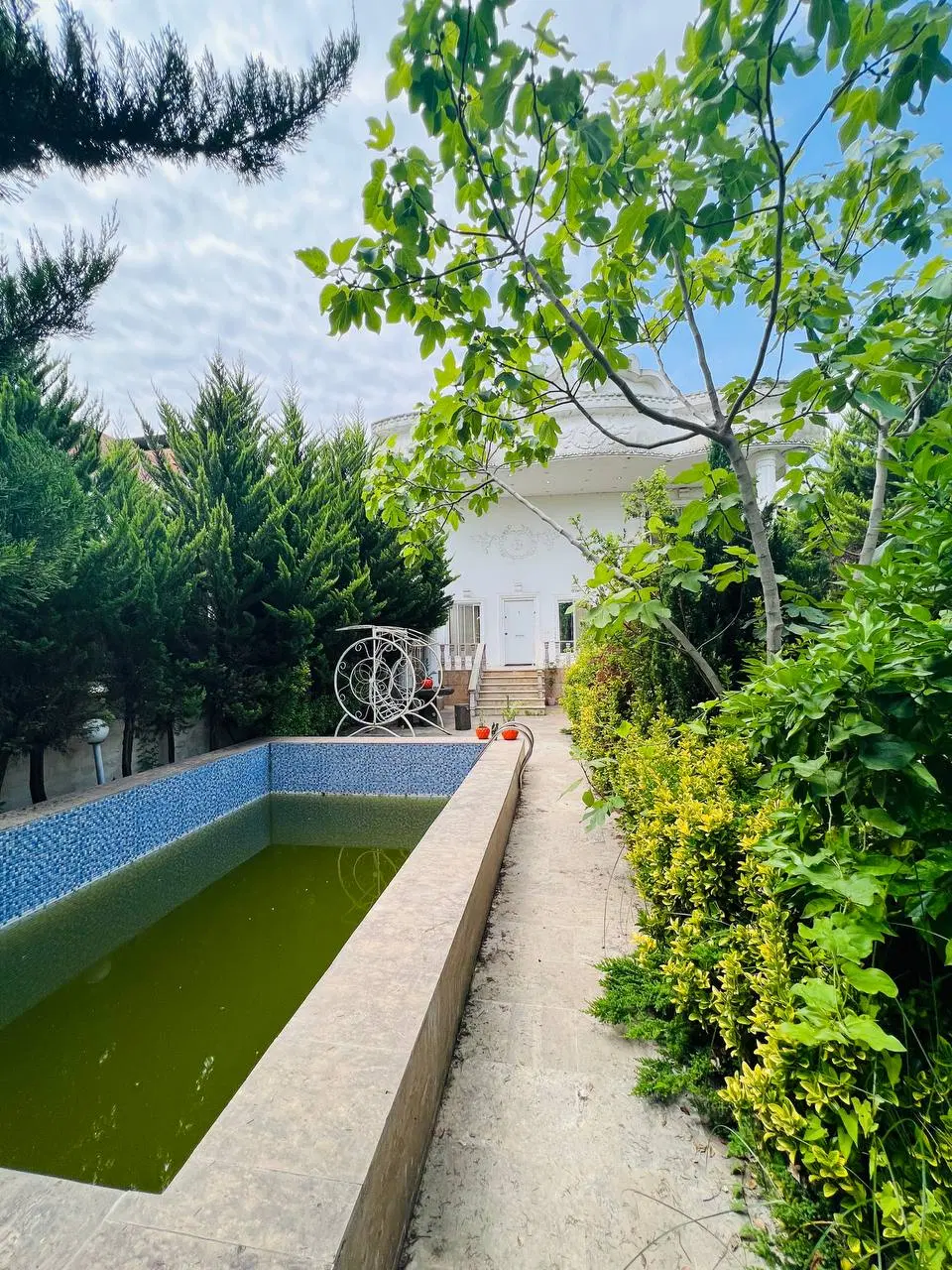 ویلاباغ۴۰۰متراستخردارشهرکی_سندتکبرگ_سه کنتورنصب