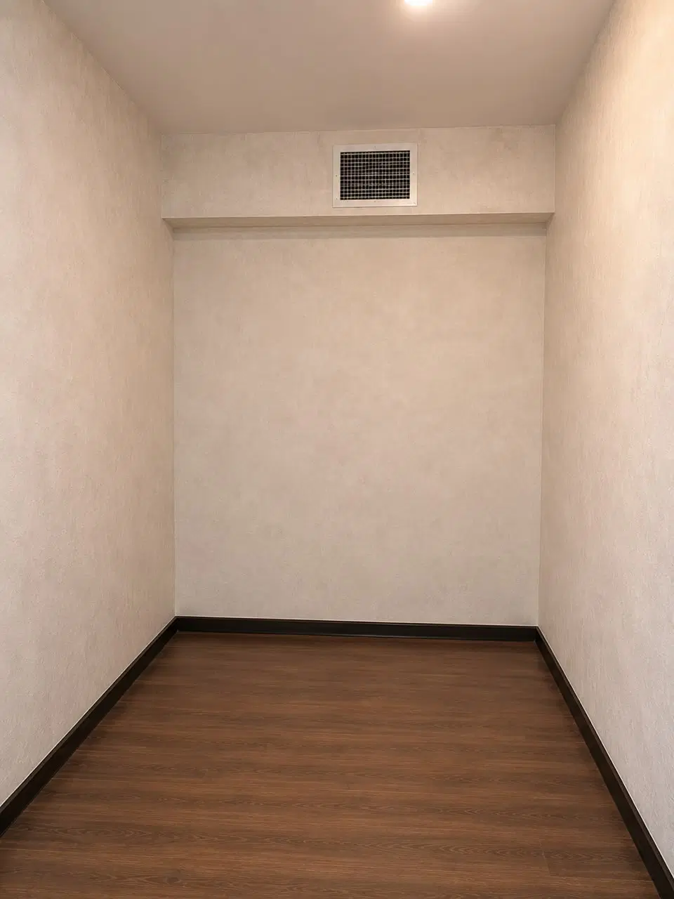 آپارتمان سند تک برگ . رو به نما . بلوار کنگرانی