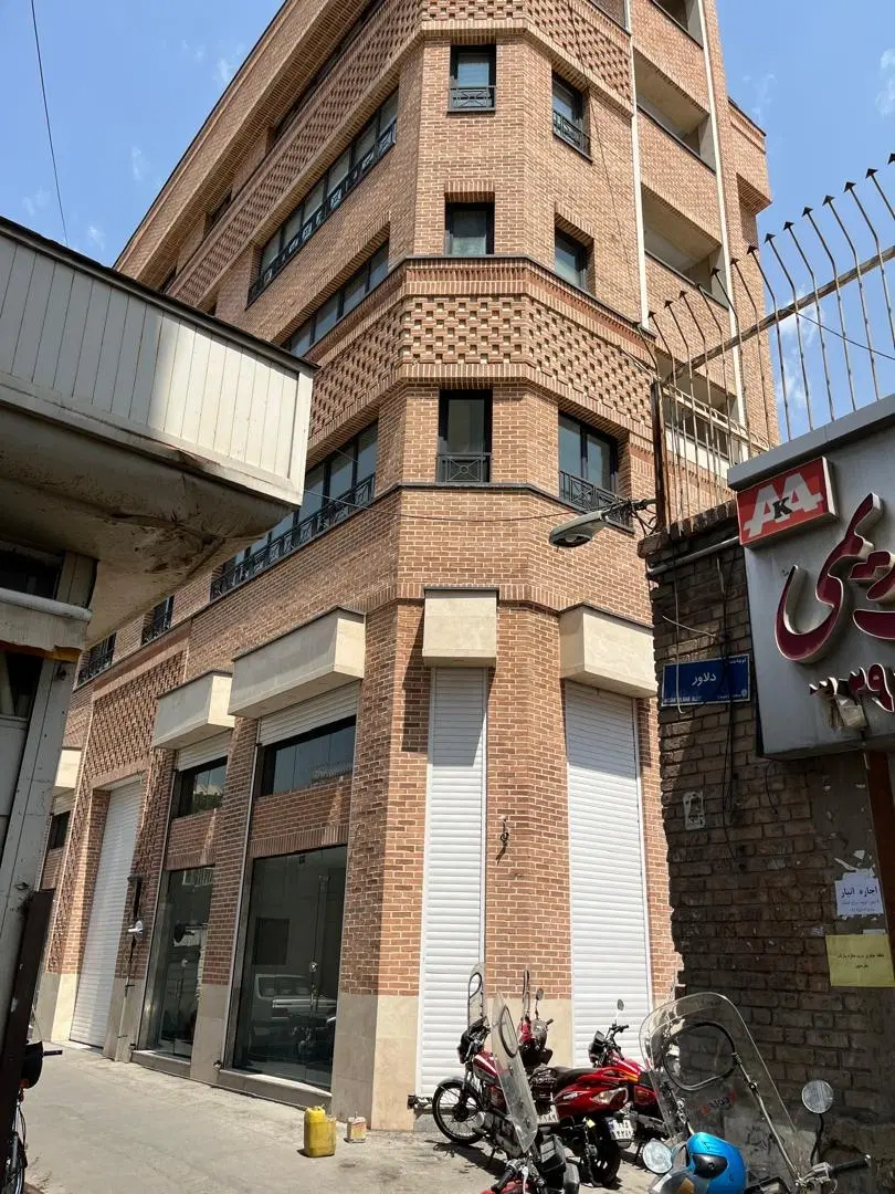 خیابان ملت ، امیرکبیر ، چراغ برق