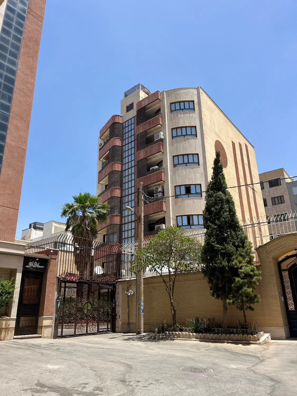 آپارتمان دوخواب باغ حوض