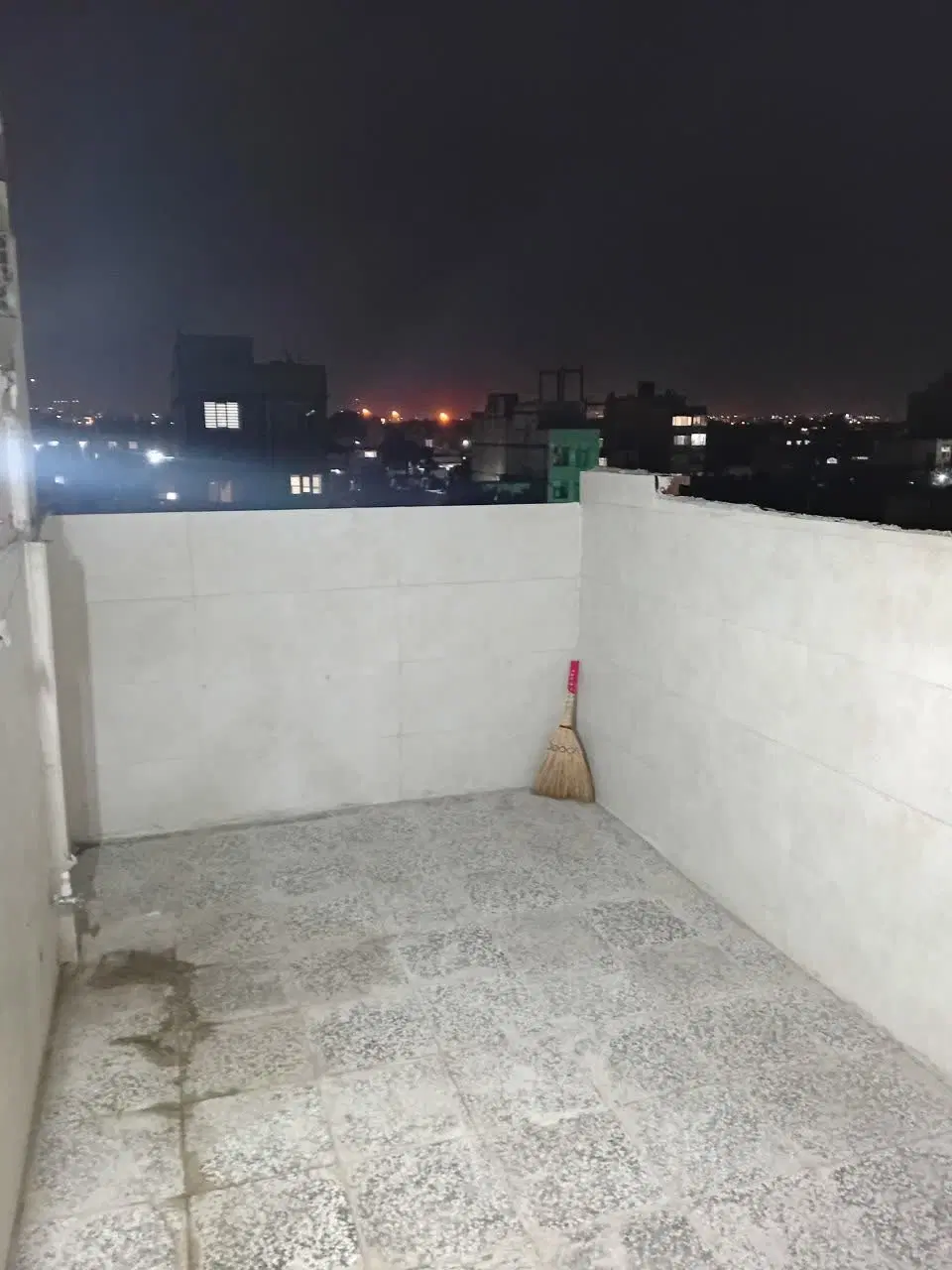 منزل ۹۰ متری