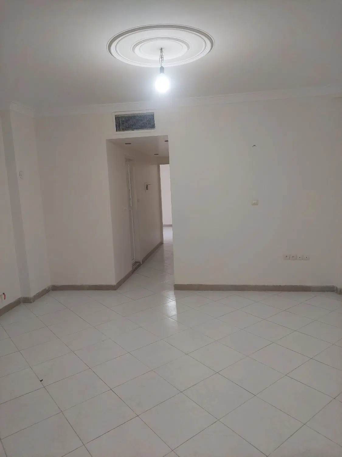 65 دو خوابه پارکینگ تکواحدی خ خوش هاشمی