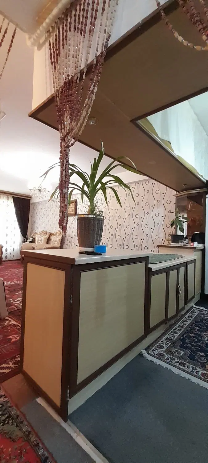 واحد با قیمت مناسب در اندیشه