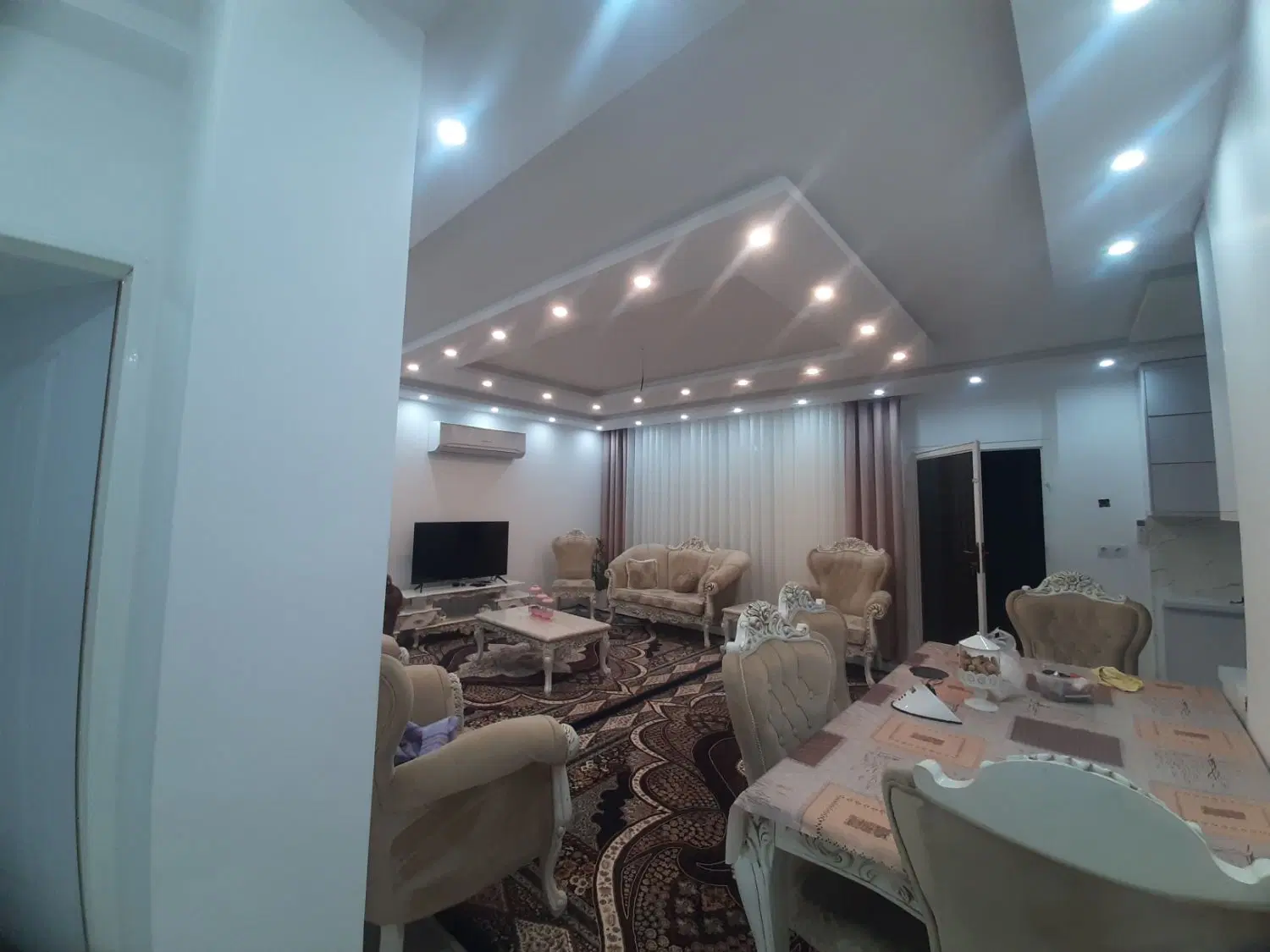 نیازمند به یک نفر جهت هم خانه